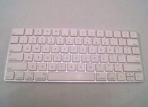 Apple Magic Keyboard A1644 White | 001500654071 | Cash Converters