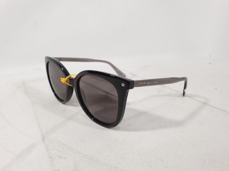 ladies tommy hilfiger sunglasses