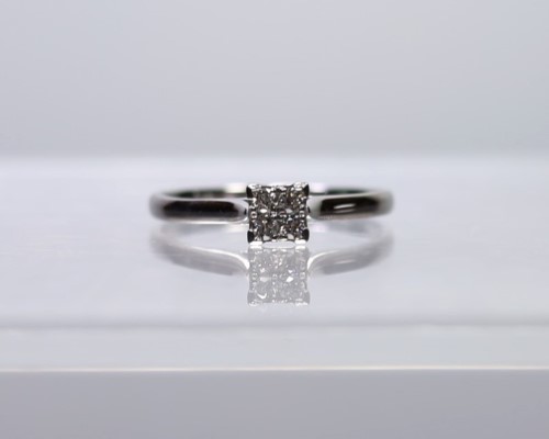 Prouds 9ct White Gold Ladies Diamond Ring Size T | 002100438546 | Cash ...