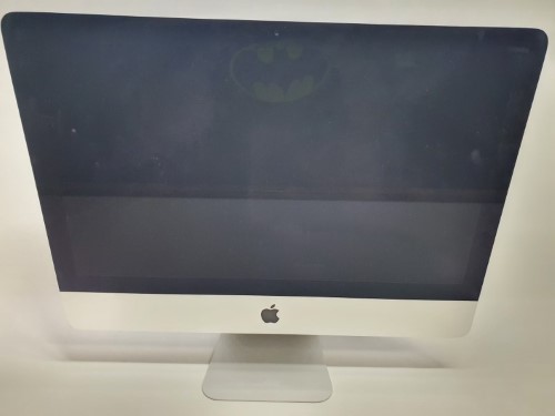 Apple iMac (Retina 4K, 21.5-Inch, 2019) A2116 8GB White