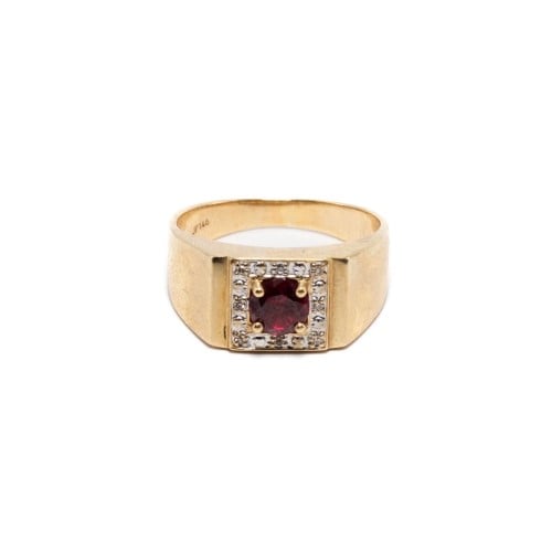 Garnet on sale ring prouds