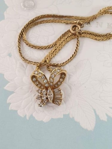 Avon gold hot sale butterfly necklace