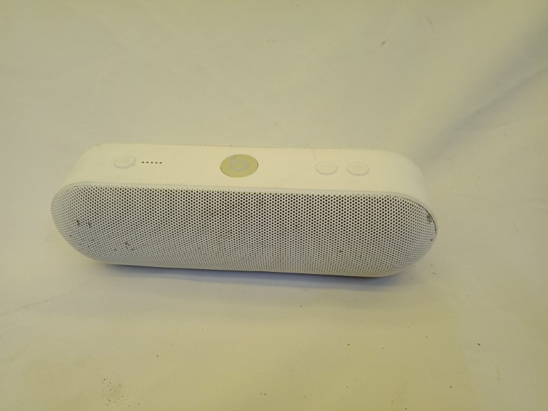 beats pill a1680