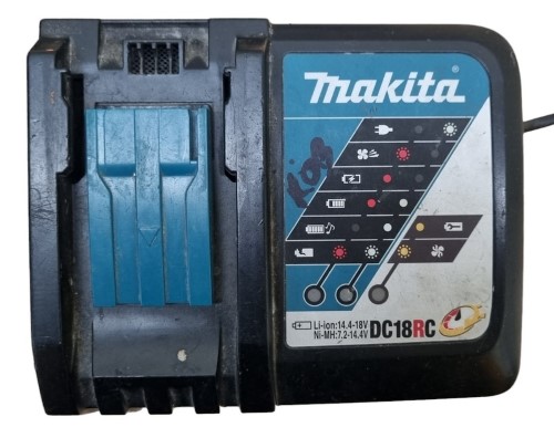 Makita battery blinking online red