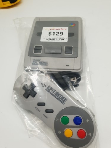 Super Nintendo outlet in Gray