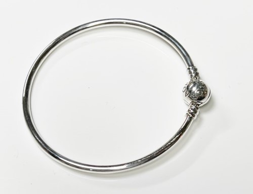 Unique as you 2025 are pandora bangle