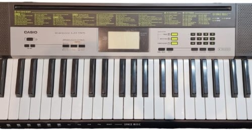 Keyboard casio lk clearance 135