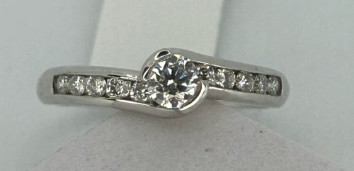 Ladies diamond shop ring price