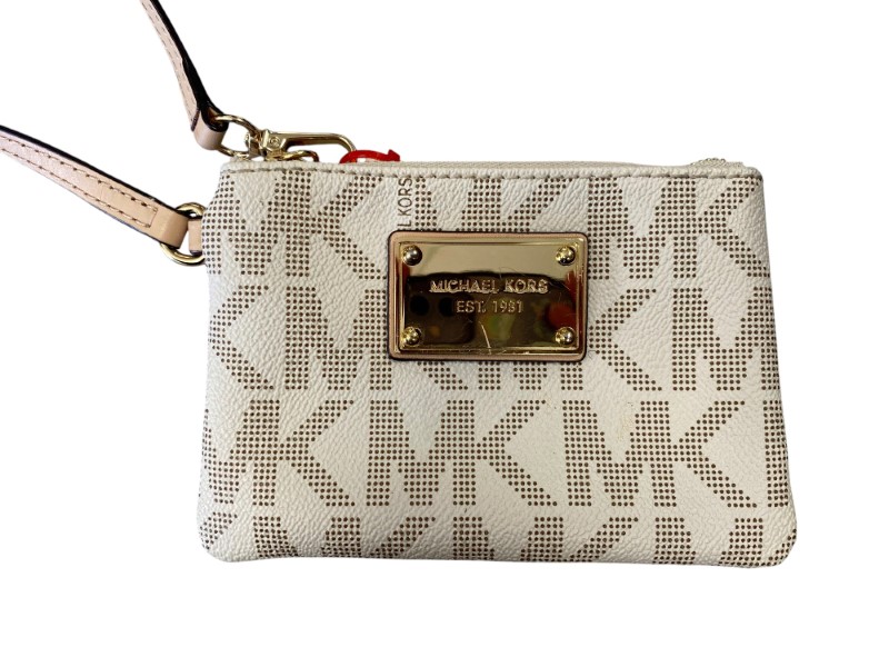 Michael Kors wristlet fashion