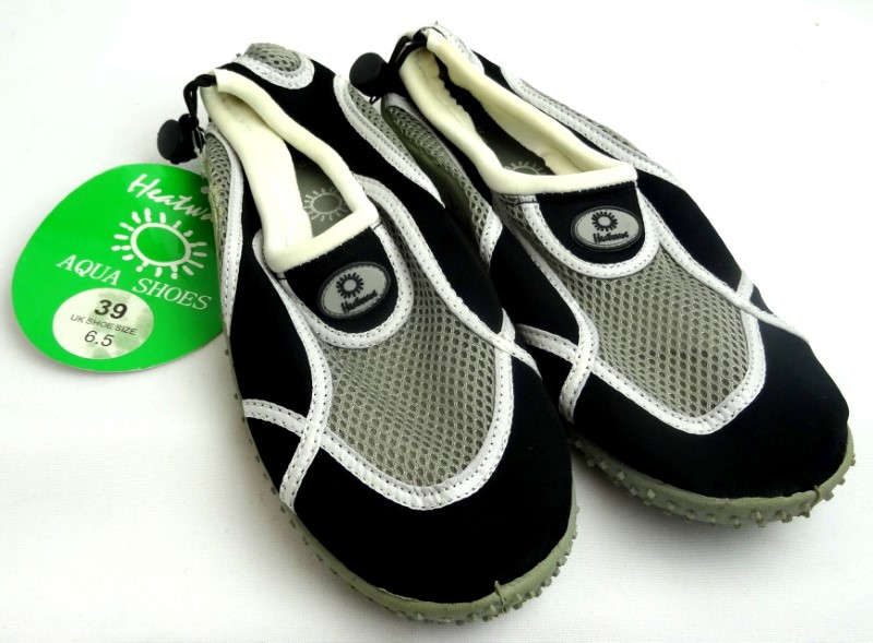 youth swim shoes