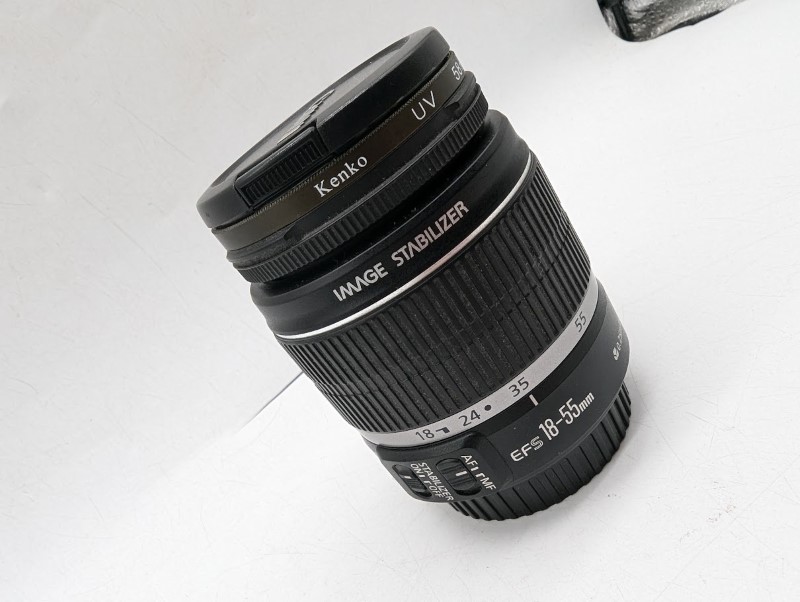 Canon EF-S 18-55mm top f/3.5-5.6 IS Lens for Canon EOS Cameras - Black Working