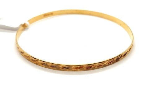 Solid gold outlet bangle 18ct